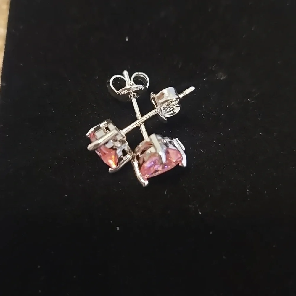 Heart-Shaped Pink Stud Earrings .925 Silver - Picture 3 of 3